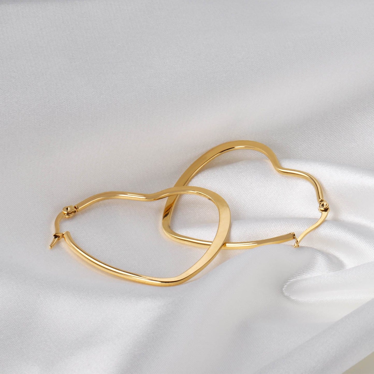 Eterna Heart Earrings