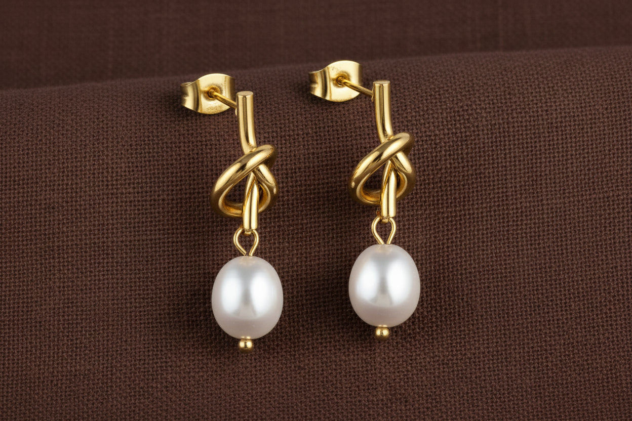 Twisted Pearl Elegance