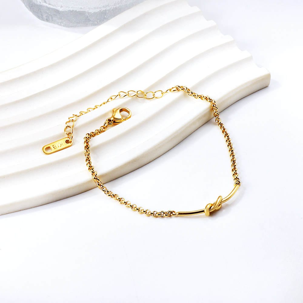 Tia Twisted Bracelet