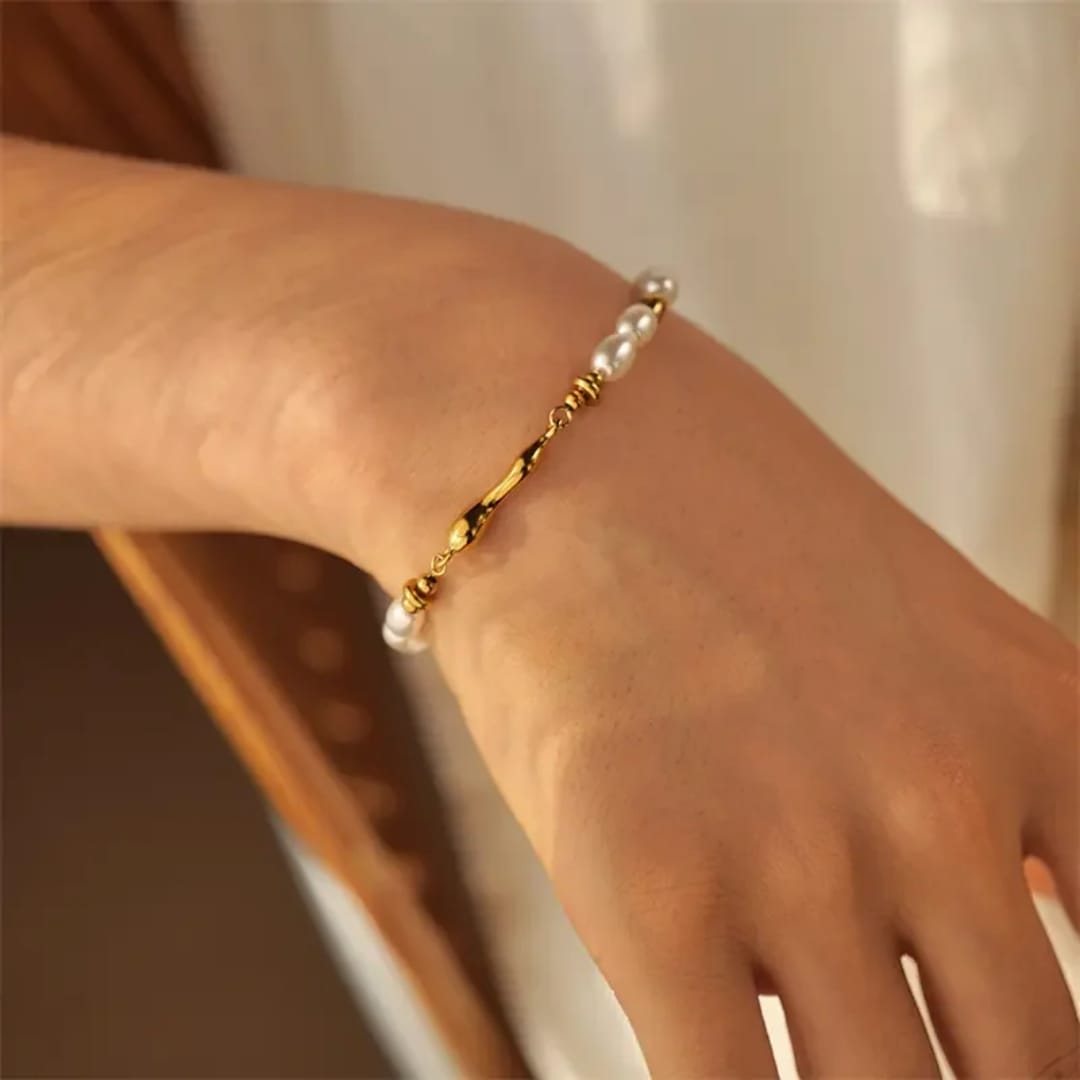 Phoenix Pearl Bracelet